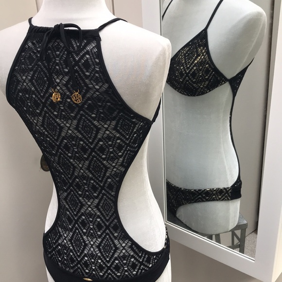 Luli Fama Take Me Back Crochet One Piece - Picture 11 of 16